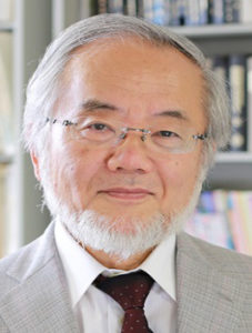 https://upload.wikimedia.org/wikipedia/commons/2/2c/Yoshinori_Osumi_201511.jpg യോഷിനോറി ഒസുമി